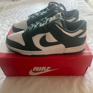Nike Dunk Low Michigan State Sneakers